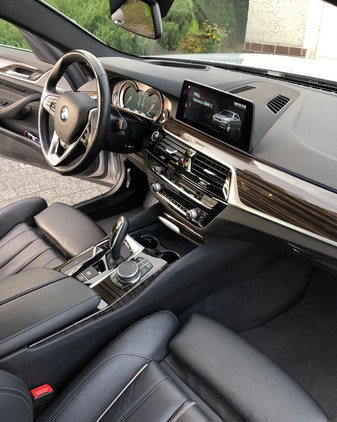 BMW Seria 5 cena 160000 przebieg: 37520, rok produkcji 2019 z Międzyrzecz małe 301